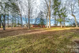 2048 Quiet Ln, Hickory, NC 28602 - Photo 28