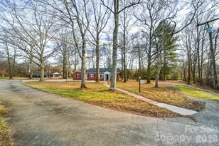 2048 Quiet Ln, Hickory, NC 28602 - Photo 24