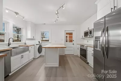 2048 Quiet Lane, Hickory, NC 28602 - Photo 10