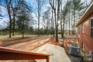 2048 Quiet Ln, Hickory, NC 28602 - Photo 26