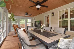 9106 Dogwood Ridge Dr, Charlotte, NC 28227 - Photo 32