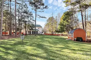 9106 Dogwood Ridge Dr, Charlotte, NC 28227 - Photo 4