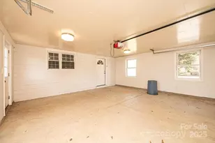 1993 Moss Farm Rd, Hickory, NC 28602 - Photo 18