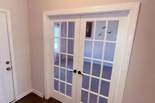 5126 Idared Ct, Charlotte, NC 28215 - Photo 6