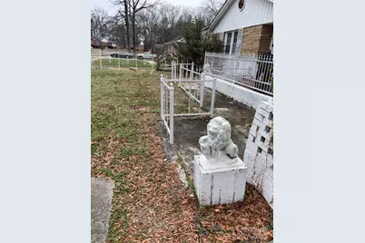 2836 Fordwood Drive, Charlotte, NC 28208 - Photo 2