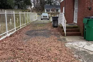 2836 Fordwood Dr, Charlotte, NC 28208 - Photo 12