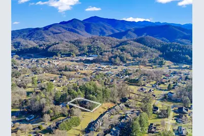 139 Church Street, Burnsville, NC 28714 - Photo 2