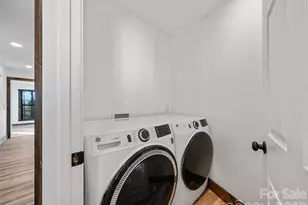 139 Church St, Burnsville, NC 28714 - Photo 10