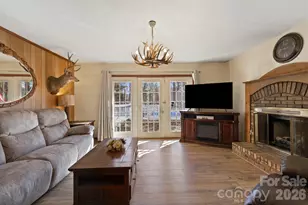 40 Country Bear Ln, Flat Rock, NC 28731 - Photo 4