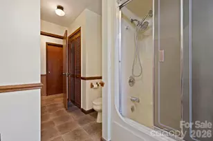 40 Country Bear Ln, Flat Rock, NC 28731 - Photo 14