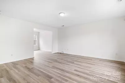 2749 Fairstone Avenue, Charlotte, NC 28269 - Photo 4