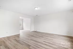 2749 Fairstone Ave, Charlotte, NC 28269 - Photo 4