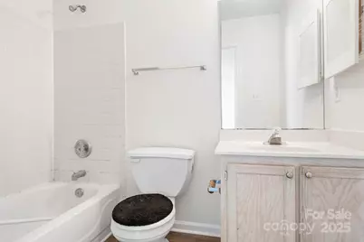 2749 Fairstone Avenue, Charlotte, NC 28269 - Photo 16