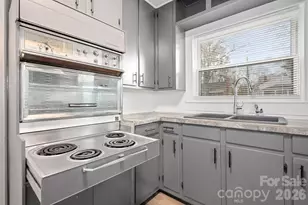 264 E McNeely Ave, Mooresville, NC 28115 - Photo 10