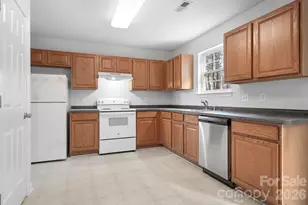 6602 Forest Cross Dr, Charlotte, NC 28216 - Photo 8