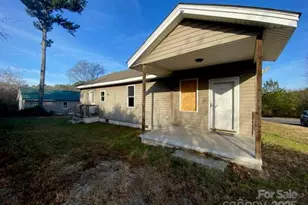 120 Seaboard St, Rockingham, NC 28379 - Photo 1