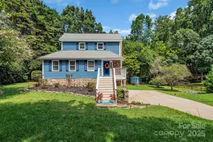 4711 Mountain Point Ln, Charlotte, NC 28216 - Photo 2