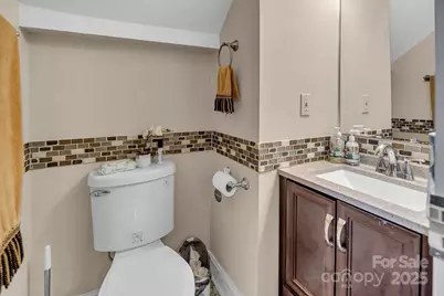 4711 Mountain Point Lane, Charlotte, NC 28216 - Photo 16