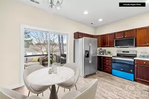 15558 Stronvar House Ln, Charlotte, NC 28277 - Photo 10