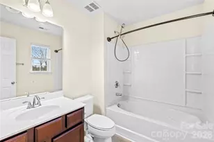 15558 Stronvar House Ln, Charlotte, NC 28277 - Photo 24