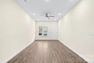 15558 Stronvar House Ln, Charlotte, NC 28277 - Photo 8