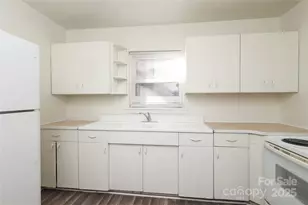 2617 Clydesdale Terrace, Charlotte, NC 28208 - Photo 12