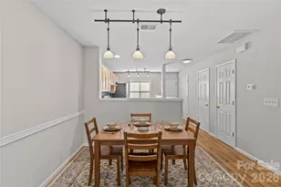 10923 Holly Ridge Blvd, Charlotte, NC 28216 - Photo 4