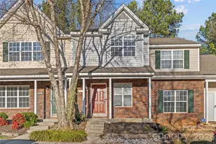 10923 Holly Ridge Blvd, Charlotte, NC 28216 - Photo 2