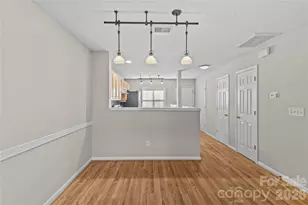 10923 Holly Ridge Blvd, Charlotte, NC 28216 - Photo 6