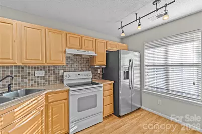 10923 Holly Ridge Boulevard, Charlotte, NC 28216 - Photo 8