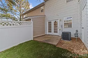 10923 Holly Ridge Blvd, Charlotte, NC 28216 - Photo 24