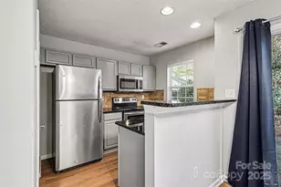 1825 Birch Heights Ct, Charlotte, NC 28213 - Photo 6