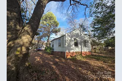 735 Seldon Drive, Charlotte, NC 28216 - Photo 2