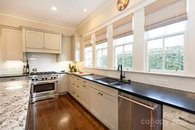 2852 Attaberry Drive, Charlotte, NC 28205 - Photo 10