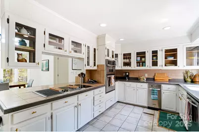 5254 Summer Gate Drive, Charlotte, NC 28226 - Photo 14