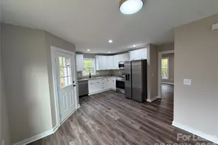 620 W Bell St, Statesville, NC 28677 - Photo 4