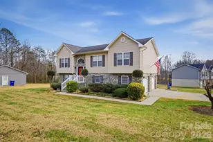 3902 Leah Belle Ln, Lenoir, NC 28645 - Photo 2