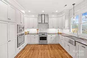 11025 Thornhill Club Dr, Charlotte, NC 28277 - Photo 8