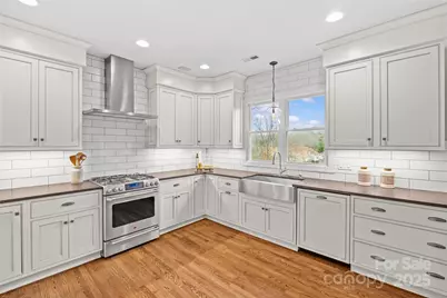 11025 Thornhill Club Drive, Charlotte, NC 28277 - Photo 10