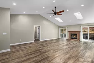 309 Derby Ln, Hendersonville, NC 28739 - Photo 8