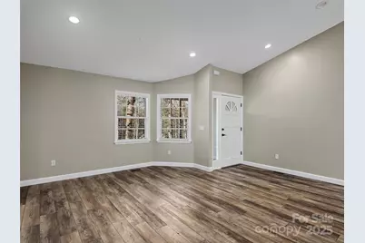 309 Derby Lane, Hendersonville, NC 28739 - Photo 6