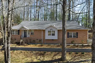 309 Derby Ln, Hendersonville, NC 28739 - Photo 2