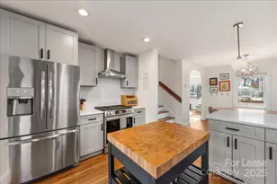 5712 Oak Dr, Charlotte, NC 28216 - Photo 16