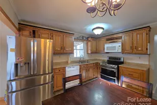 256 Georgewoods Dr, Dallas, NC 28034 - Photo 4