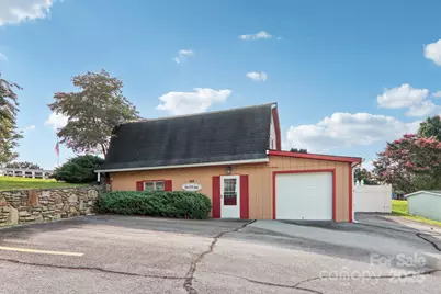 204 Cranbrook Circle, Hendersonville, NC 28792 - Photo 36