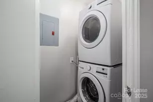 1303 Lattimore St, Charlotte, NC 28203 - Photo 6