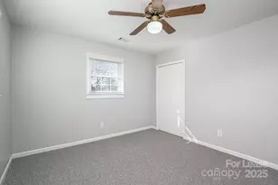 1303 Lattimore St, Charlotte, NC 28203 - Photo 8