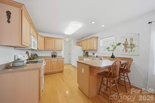 1636 Mayfair Dr, Conover, NC 28613 - Photo 10