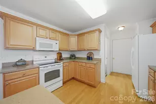 1636 Mayfair Dr, Conover, NC 28613 - Photo 14