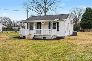 1627 Warren Ave, Gastonia, NC 28054 - Photo 2